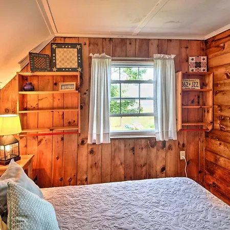 Charming Pine Point Cottage - 2 Blocks To Ocean!